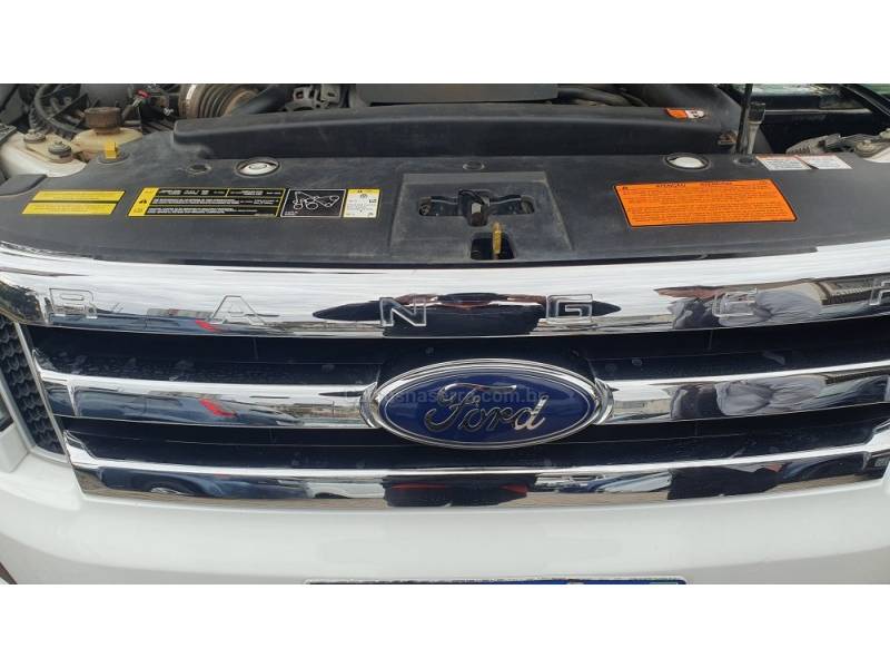 FORD - RANGER - 2013/2014 - Branca - R$ 119.999,00