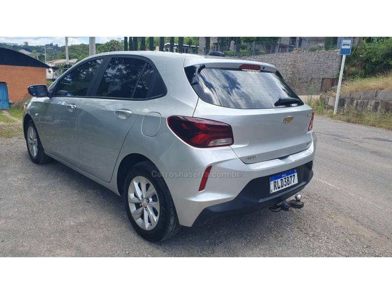 CHEVROLET - ONIX - 2020/2020 - Prata - R$ 69.999,00