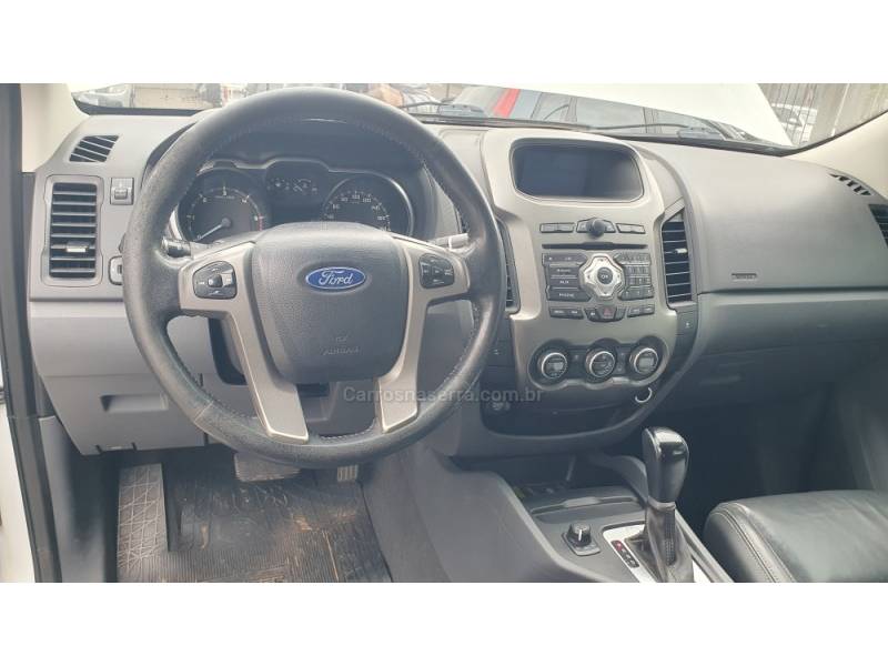 FORD - RANGER - 2013/2014 - Branca - R$ 119.999,00