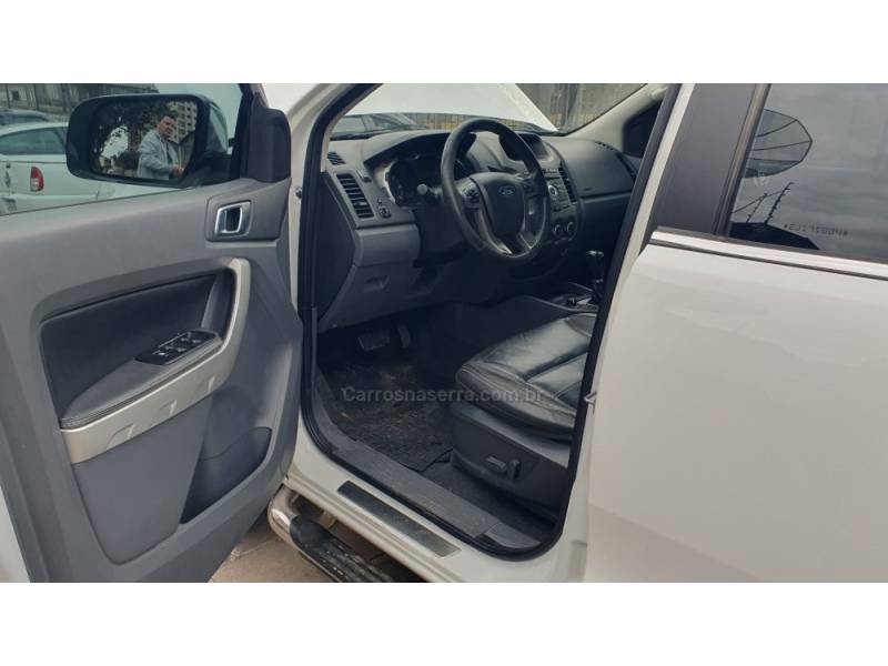 FORD - RANGER - 2013/2014 - Branca - R$ 119.999,00