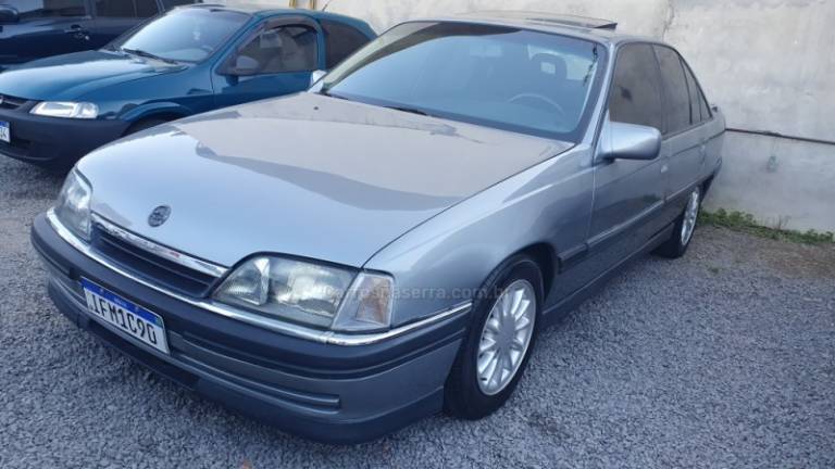CHEVROLET - OMEGA - 1996/1997 - Prata - R$ 32.990,00