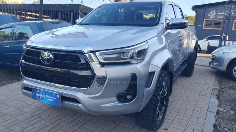 TOYOTA - HILUX - 2025/2025 - Prata - R$ 369.999,00