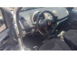 FIAT - UNO - 2011/2012 - Branca - R$ 35.999,00