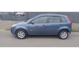 FORD - FIESTA - 2010/2011 - Azul - R$ 31.999,00