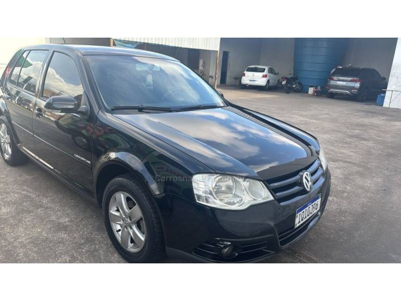 VOLKSWAGEN - GOLF - 2009/2010 - Preta - R$ 49.999,00