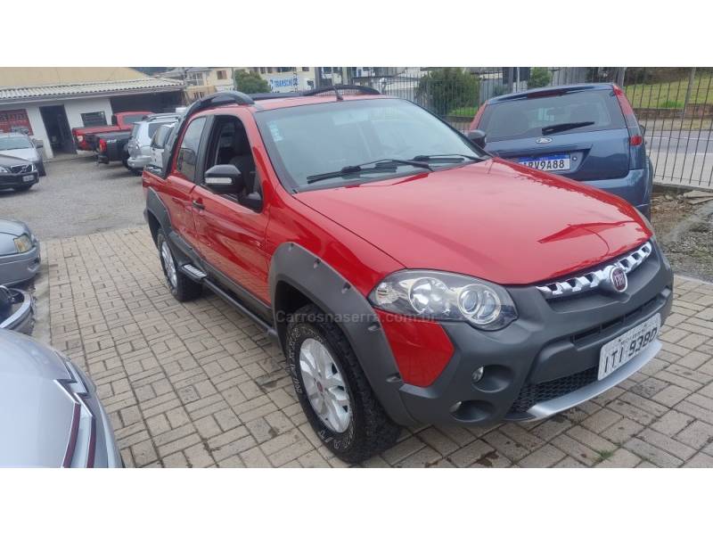 FIAT - STRADA - 2012/2013 - Vermelha - R$ 57.999,00