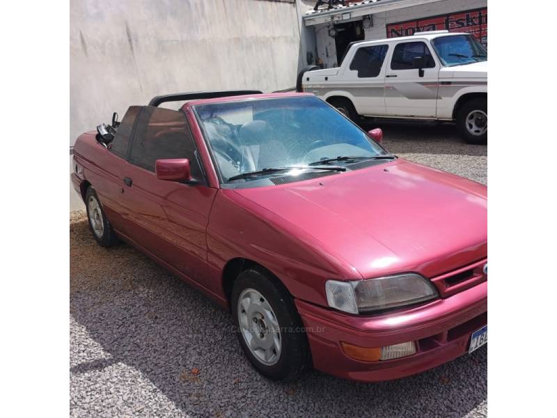 FORD - ESCORT - 1993/1993 - Vermelha - R$ 45.900,00