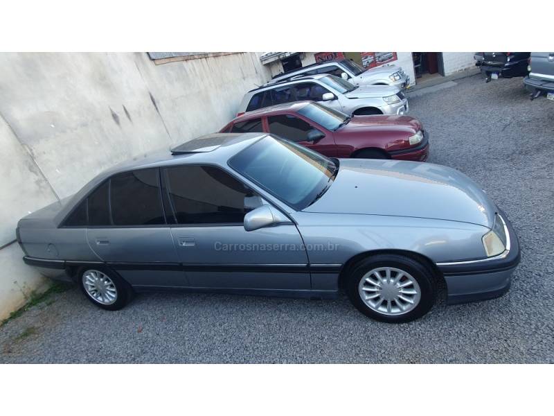 CHEVROLET - OMEGA - 1996/1997 - Prata - R$ 32.990,00