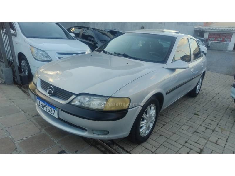 CHEVROLET - VECTRA - 1998/1998 - Prata - R$ 25.999,00