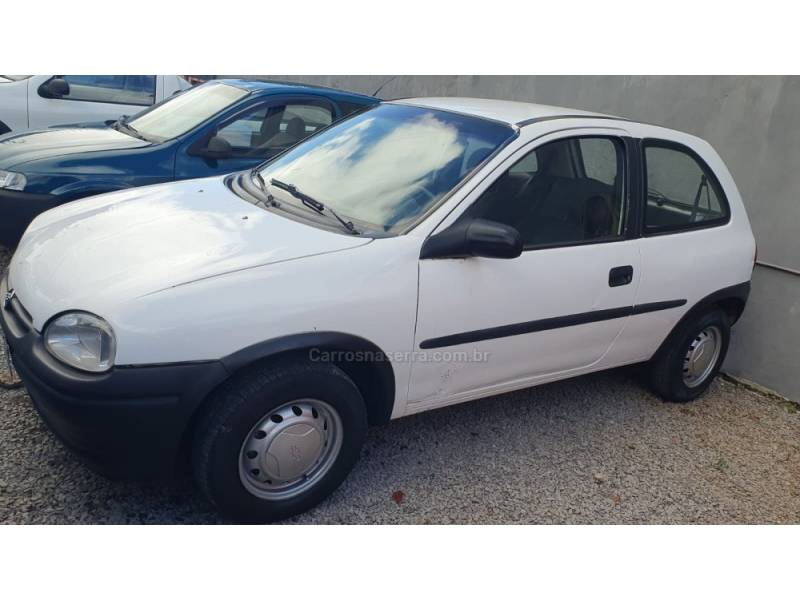 CHEVROLET - CORSA - 1999/1999 - Branca - R$ 12.999,00
