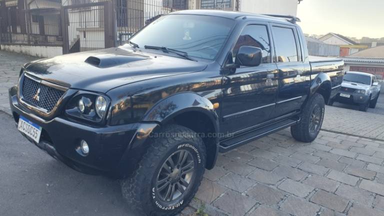 MITSUBISHI - L200 - 2004/2005 - Preta - R$ 54.999,00