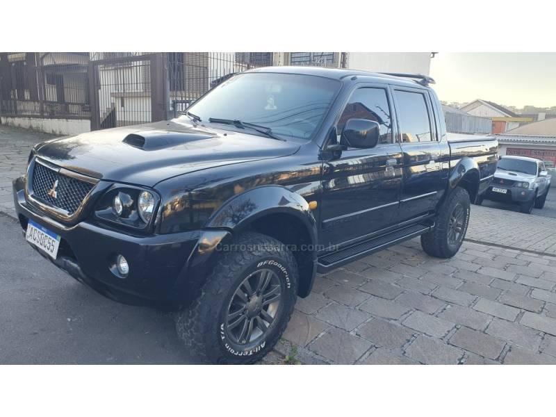 MITSUBISHI - L200 - 2004/2005 - Preta - R$ 54.999,00