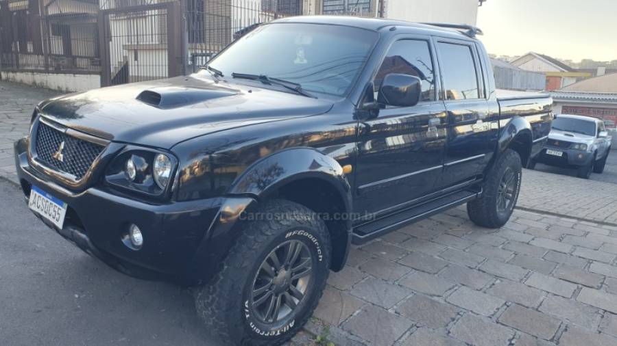 MITSUBISHI - L200 - 2004/2005 - Preta - R$ 54.999,00