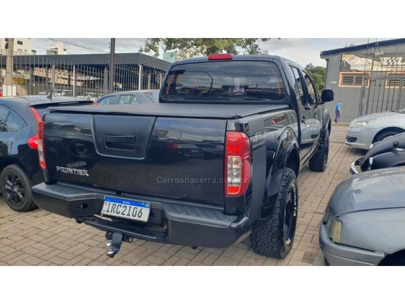 NISSAN - FRONTIER - 2008/2008 - Preta - R$ 79.999,00