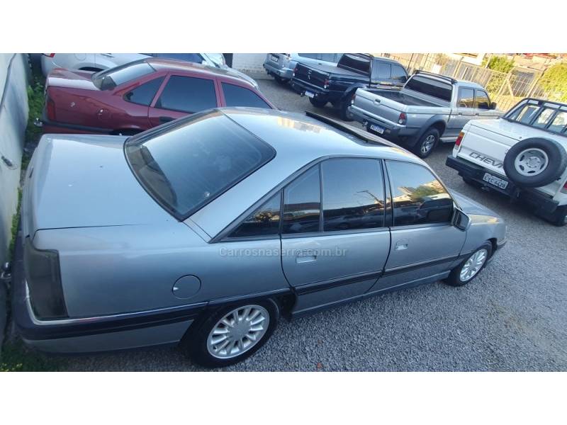 CHEVROLET - OMEGA - 1996/1997 - Prata - R$ 32.990,00