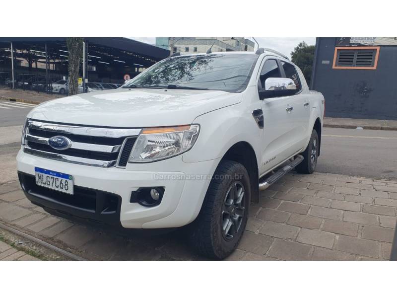 FORD - RANGER - 2013/2014 - Branca - R$ 119.999,00
