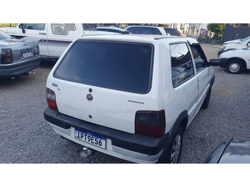 FIAT - UNO - 2009/2010 - Branca - R$ 23.900,00
