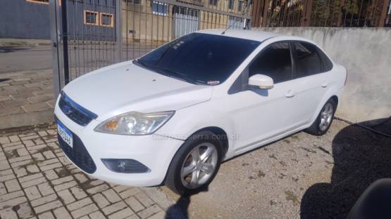 FORD - FOCUS - 2009/2009 - Branca - R$ 29.999,00