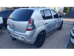 RENAULT - SANDERO - 2011/2012 - Prata - R$ 32.999,00