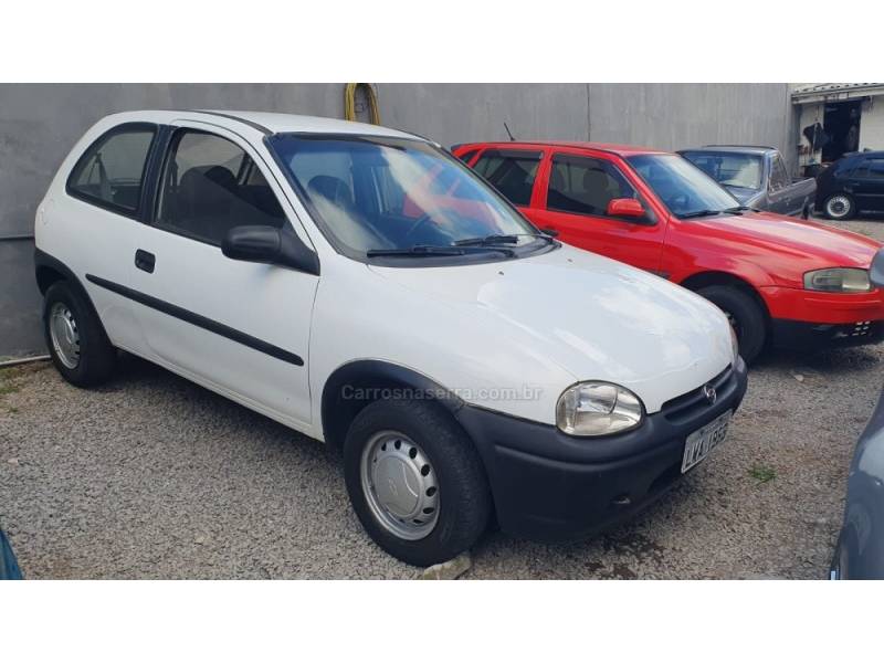 CHEVROLET - CORSA - 1999/1999 - Branca - R$ 12.999,00