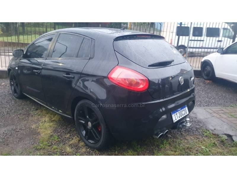 FIAT - BRAVO - 2012/2012 - Preta - R$ 47.999,00