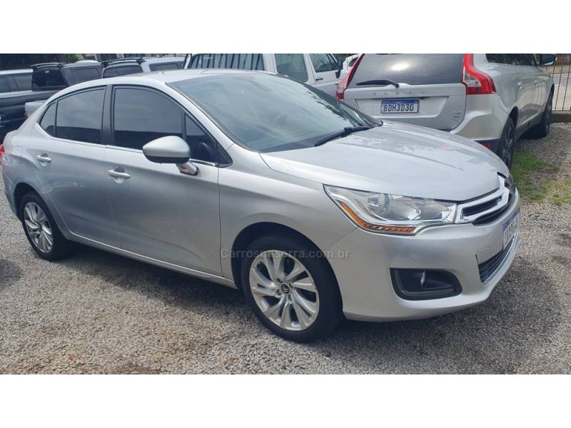 CITROËN - C4 LOUNGE - 2014/2015 - Prata - R$ 49.999,00
