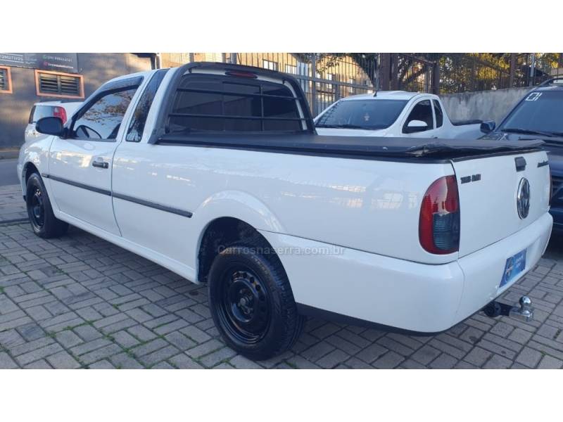 VOLKSWAGEN - SAVEIRO - 2000/2000 - Branca - R$ 29.999,00